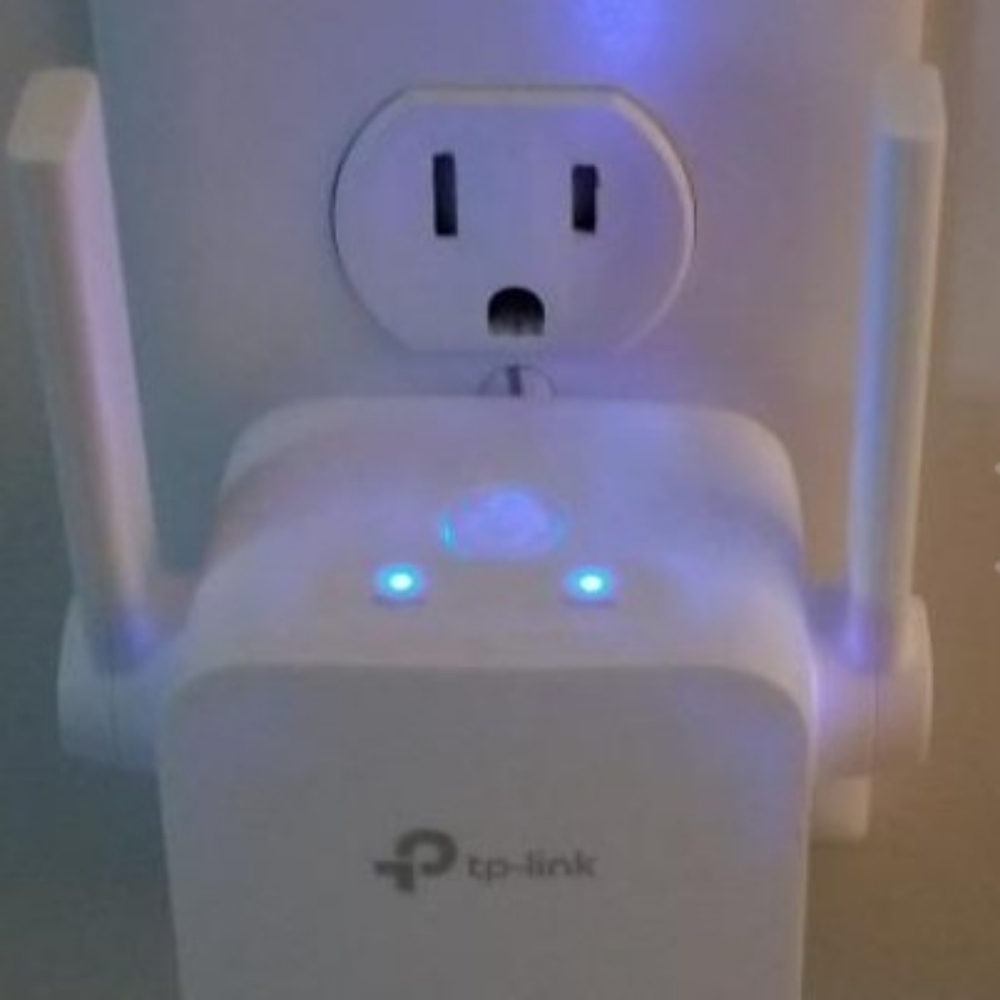 WiFi  Extender Wireless Signal Booster - Picture 11 of 12
